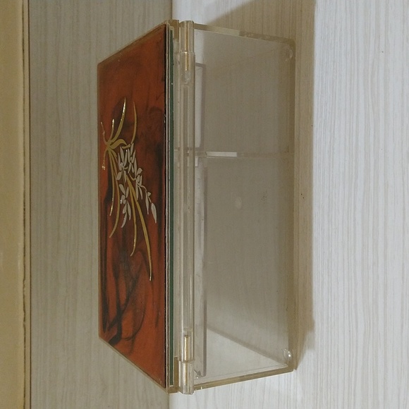 Tortoise Shell Lucite Acrylic MCM Jewelry Storage Box Embossed Flowers - Picture 5 of 7